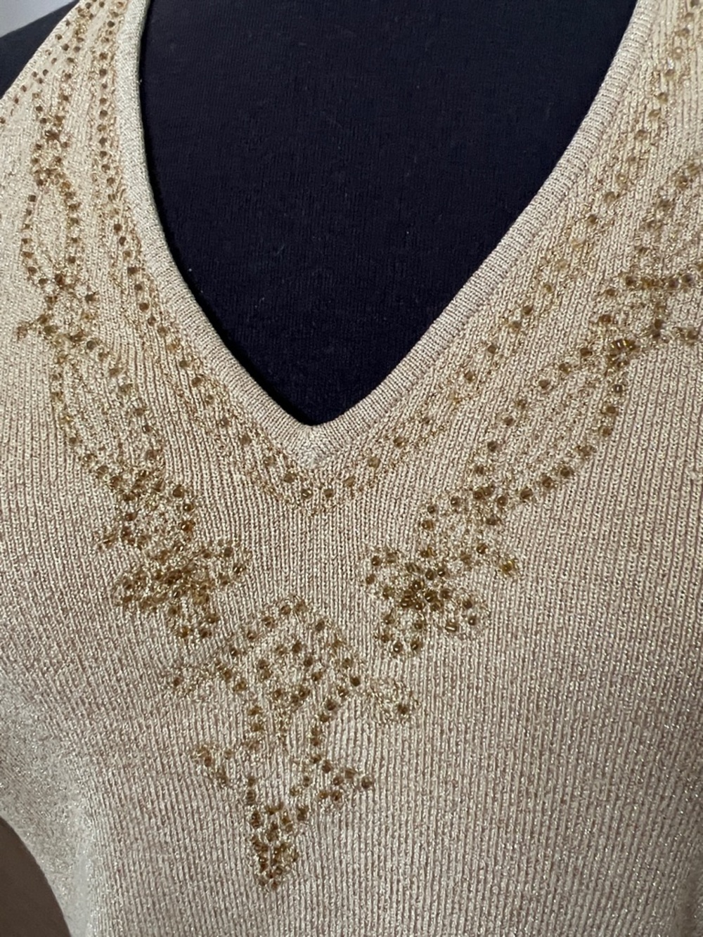 Sandra Gold Knit V-Neck Sleeveless Beaded Camisole - Picture 3 of 7